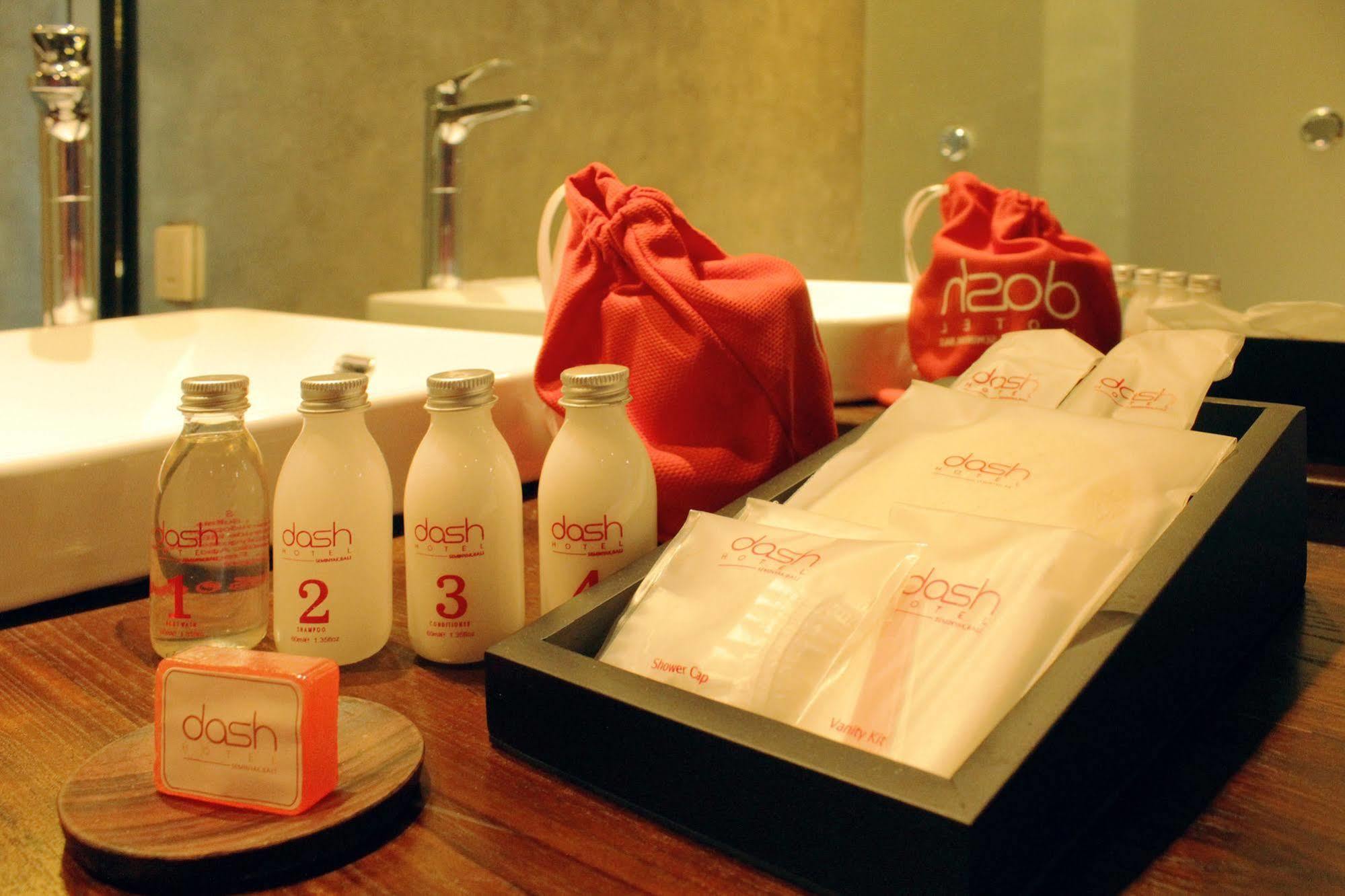 Viva Dash Hotel Seminyak Εξωτερικό φωτογραφία